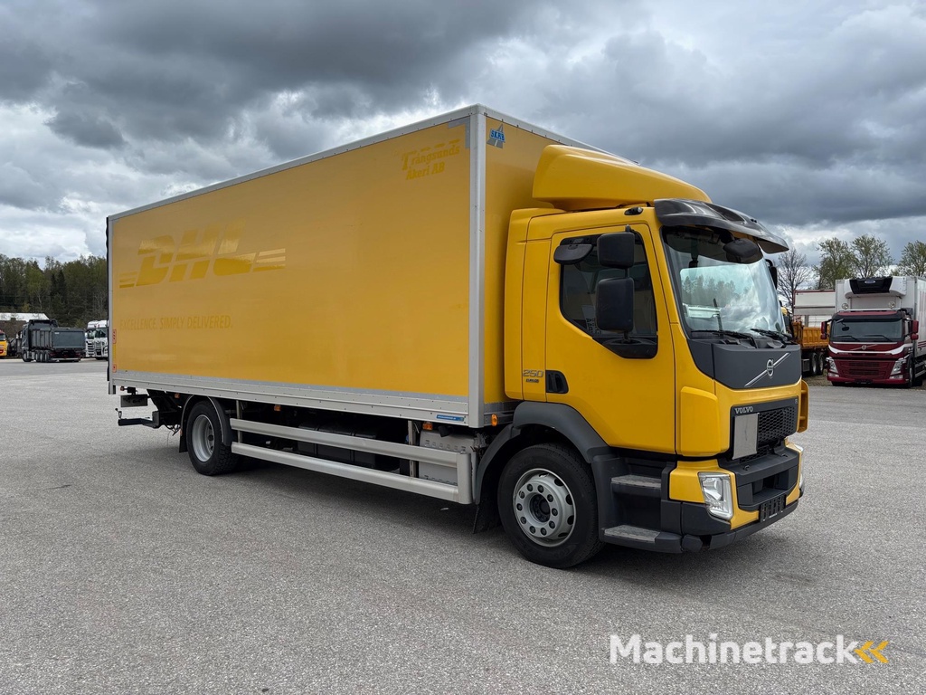 Volvo FL250 + SIDE OPENING 18T