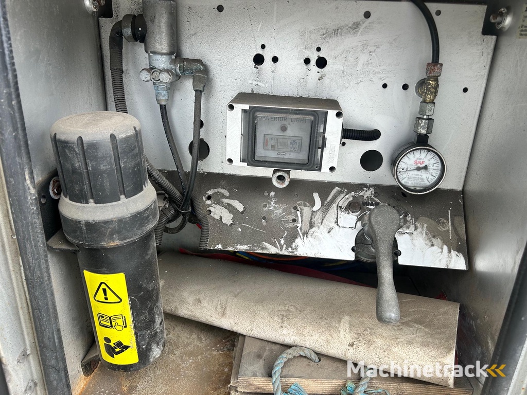 Ekeri SIDE OPENING + LAST AXLE STEERING + BOX HEATING