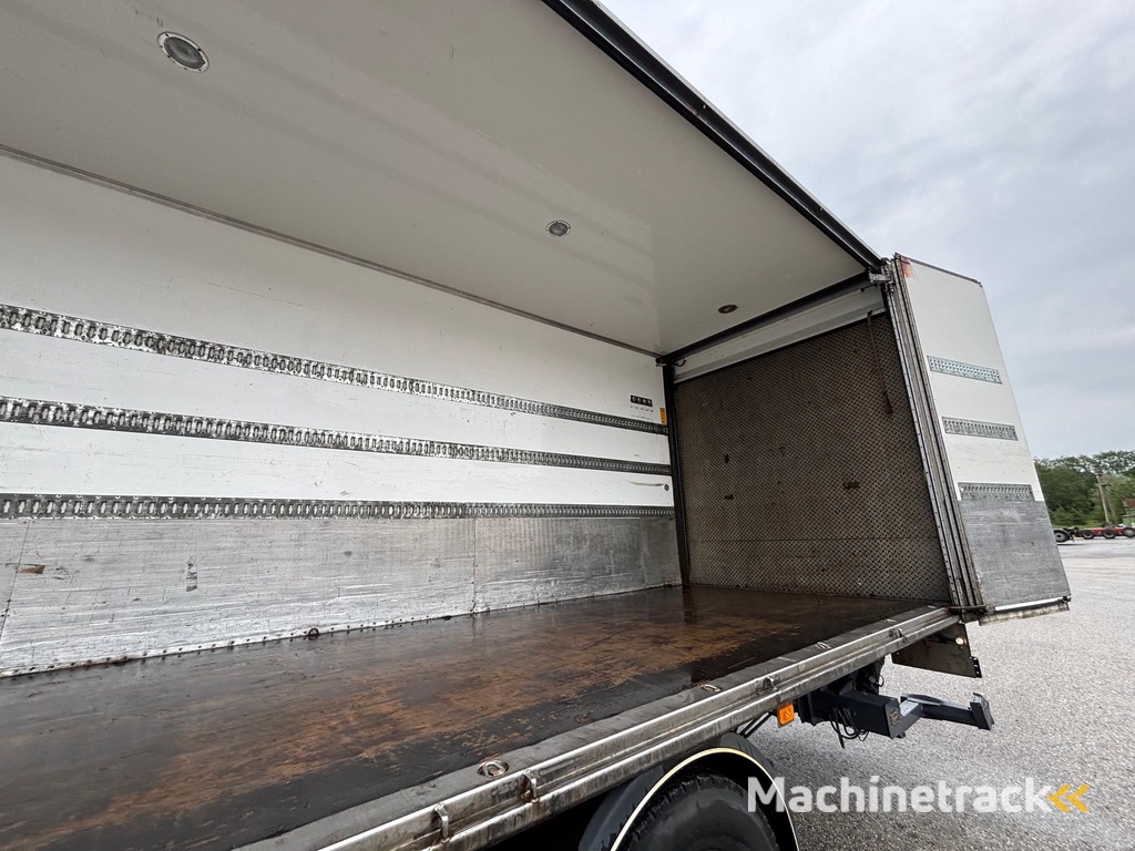 Volvo FM330 SIDE OPENING