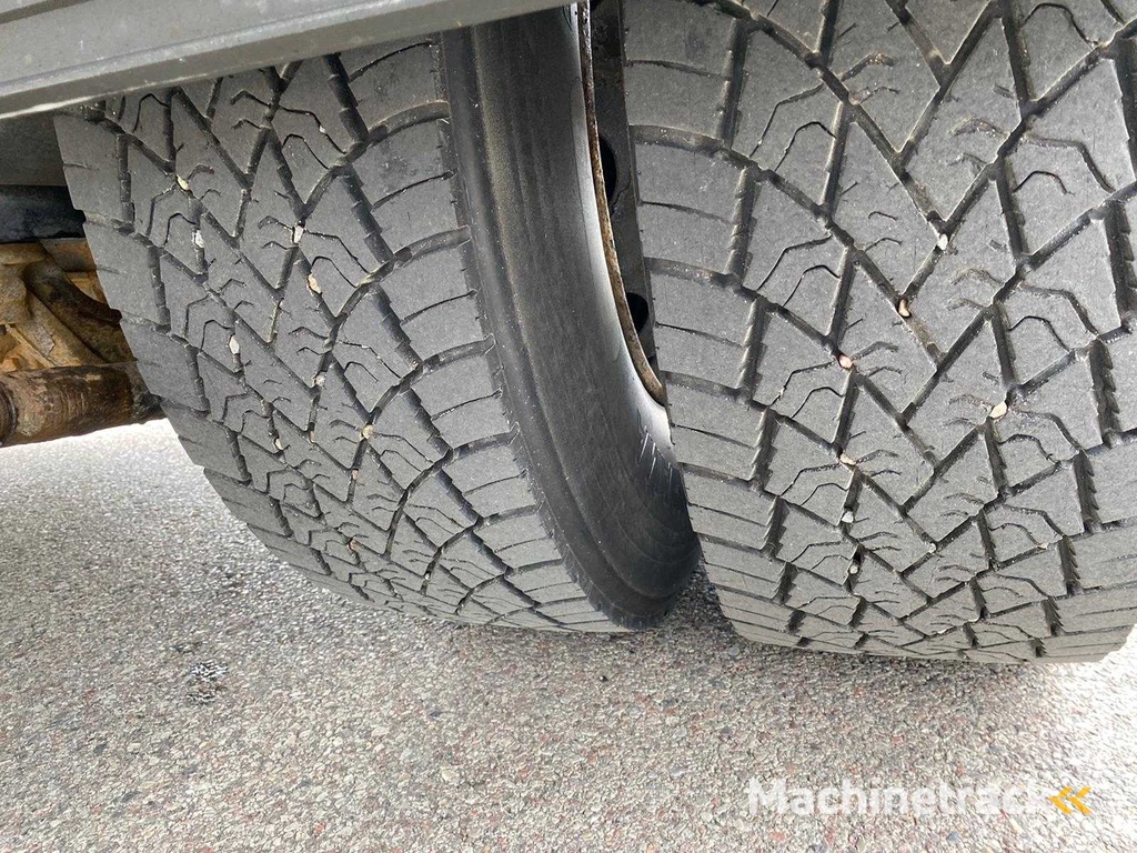 MAN TGS18.320 4x2 EURO 5 + CARRIER SUPRA 750