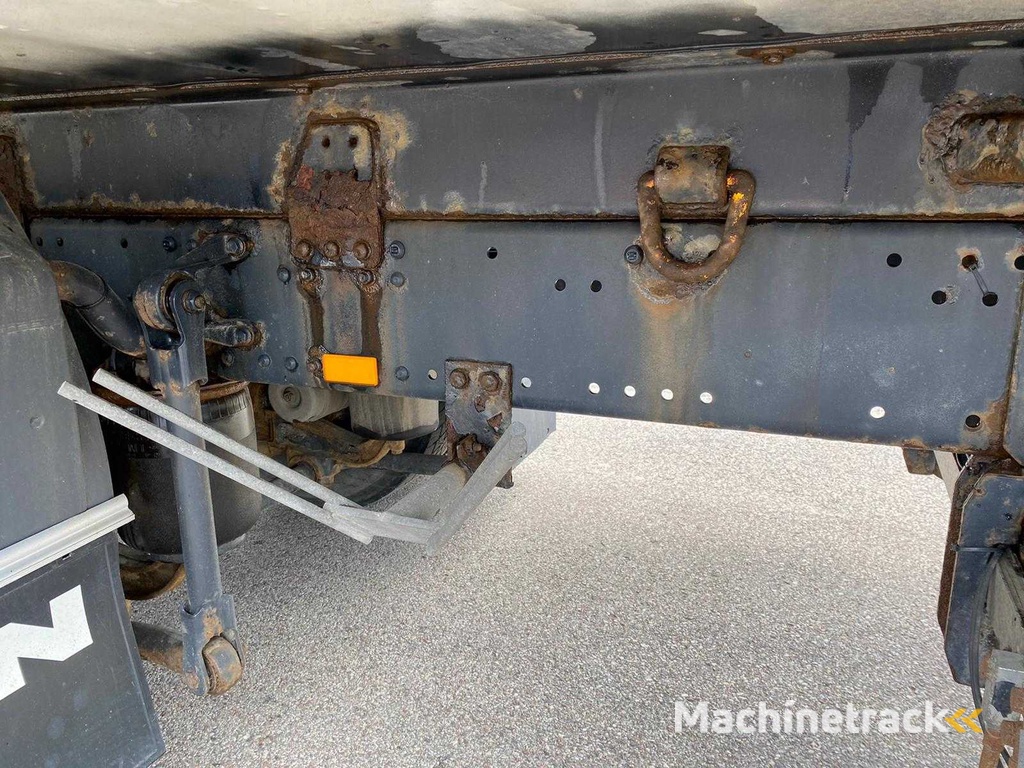 MAN TGS18.320 4x2 EURO 5 + CARRIER SUPRA 750