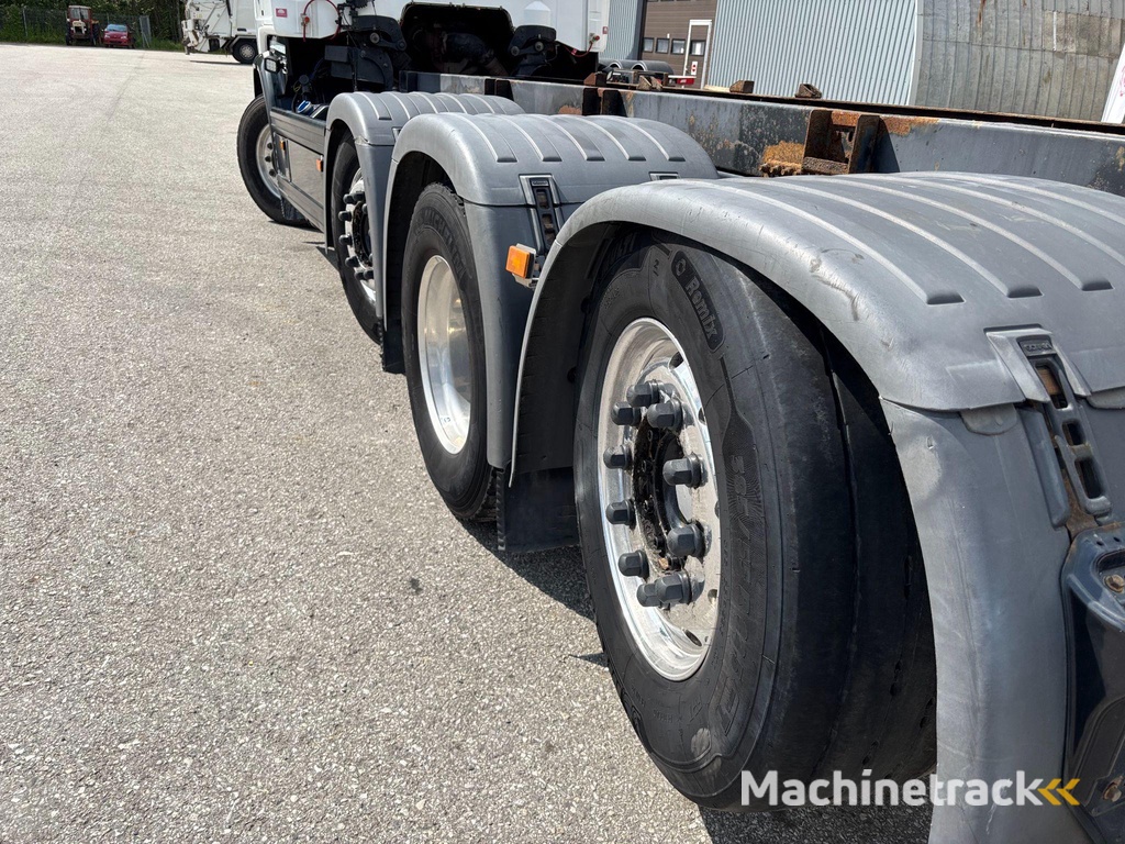 Scania R580 8X2*6 + RETARDER + PTO + ADR