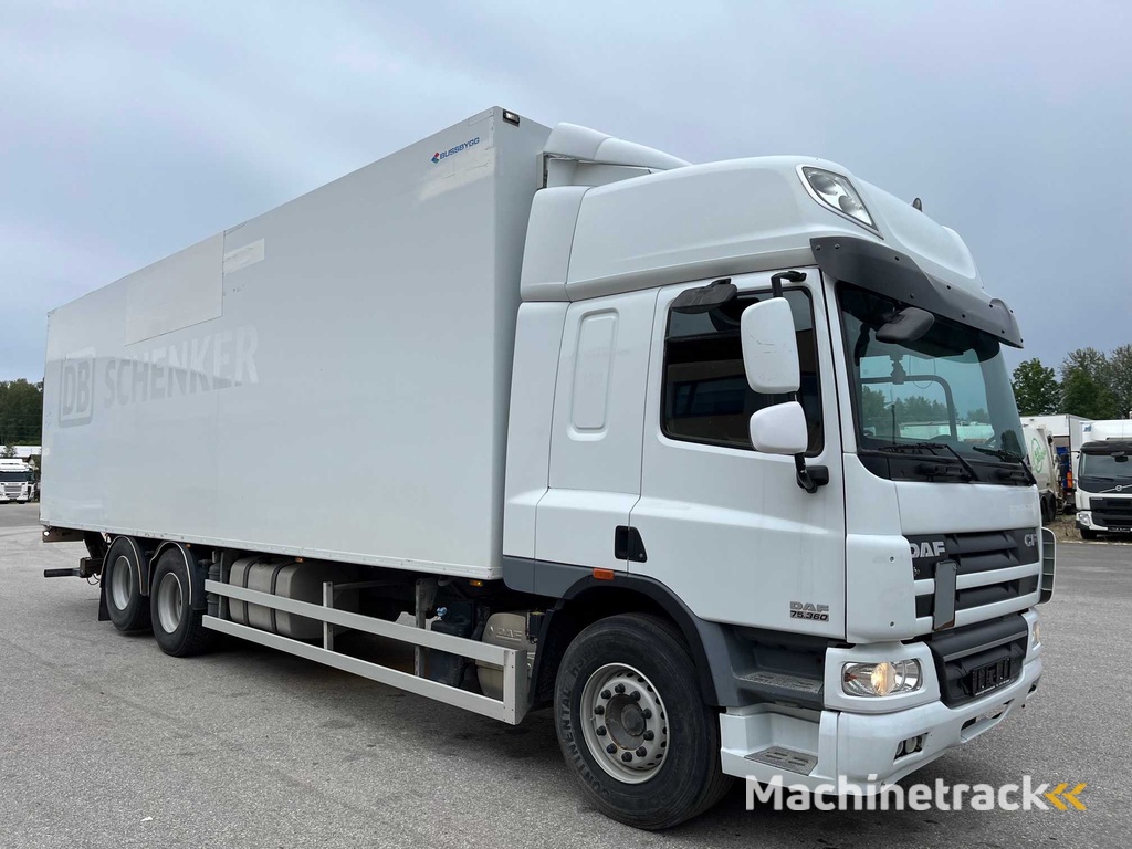 DAF CF75.360  6x2 EURO 5 + BOX HEATING + SIDE OPENING + LIFT ZEPRO