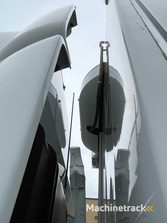 DAF CF75.360  6x2 EURO 5 + BOX HEATING + SIDE OPENING + LIFT ZEPRO