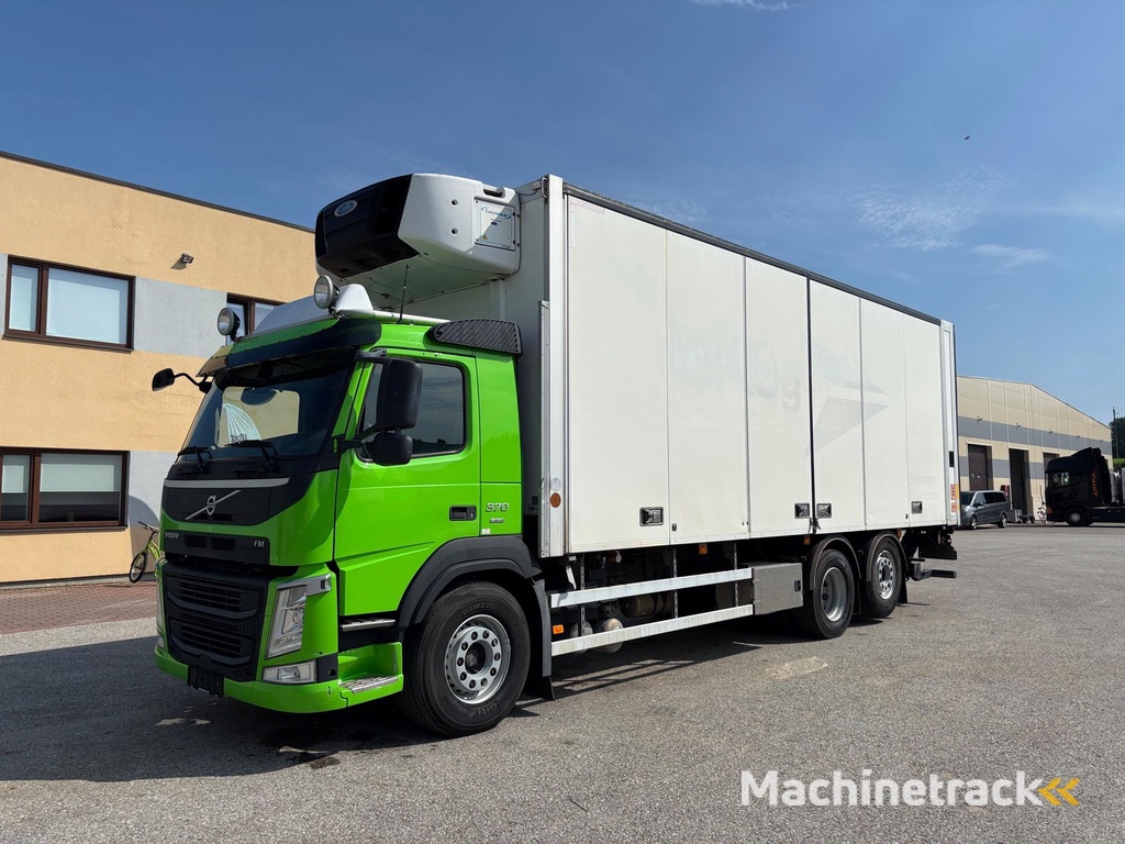 Volvo FM370 + SIDE OPENING + CARRIER SUPRA 1150