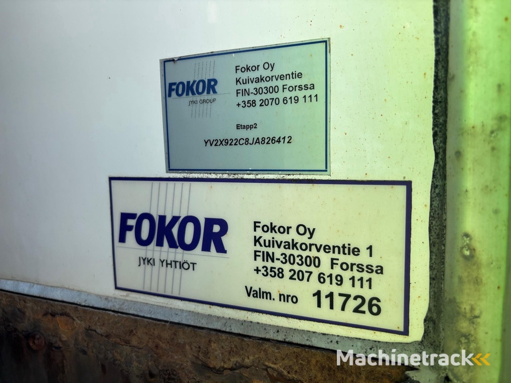 Volvo FM370 + SIDE OPENING + CARRIER SUPRA 1150