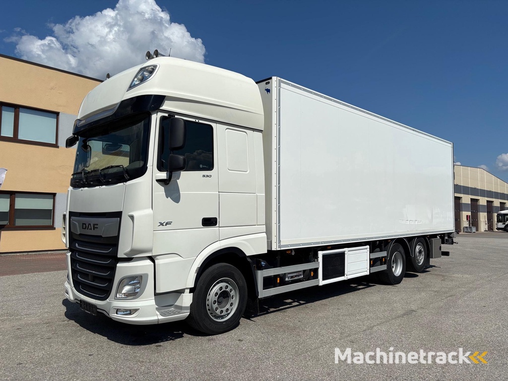 DAF XF530 6x2 + CARRIER SUPRA 1150U