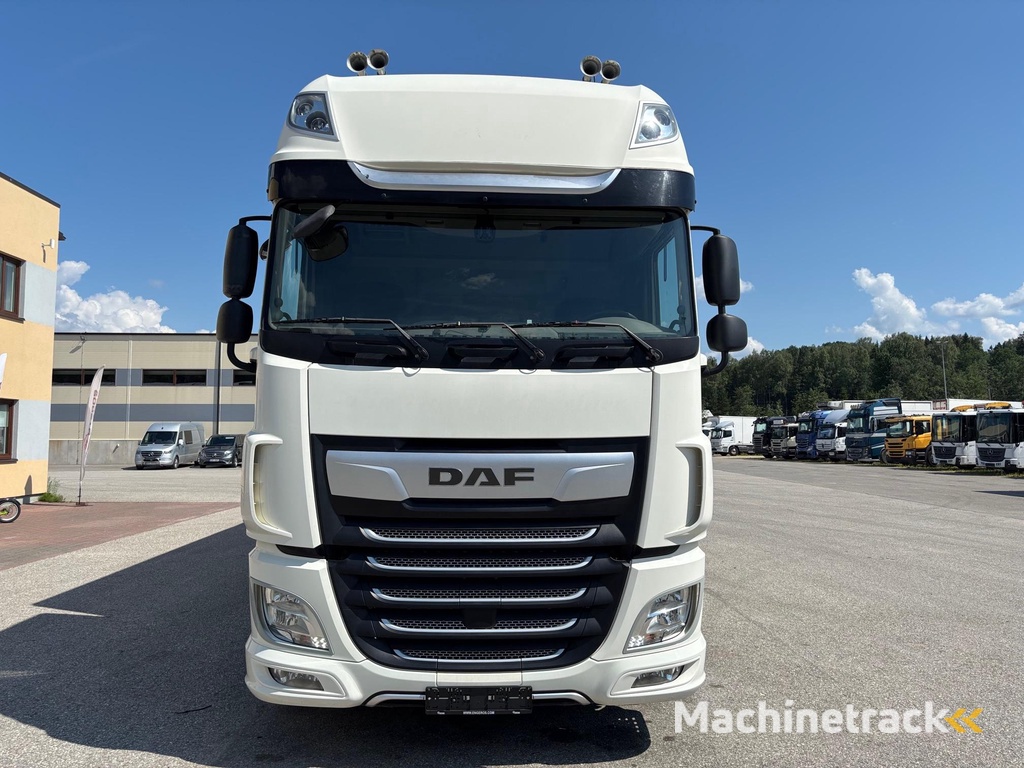 DAF XF530 6x2 + CARRIER SUPRA 1150U