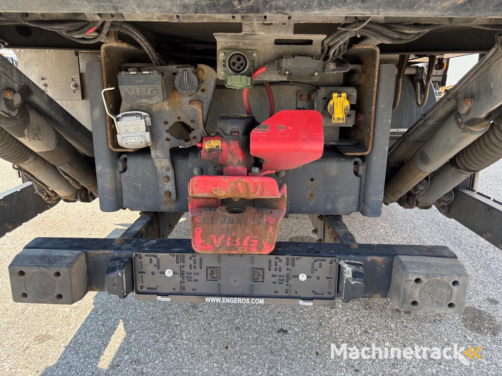 DAF XF530 6x2 + CARRIER SUPRA 1150U