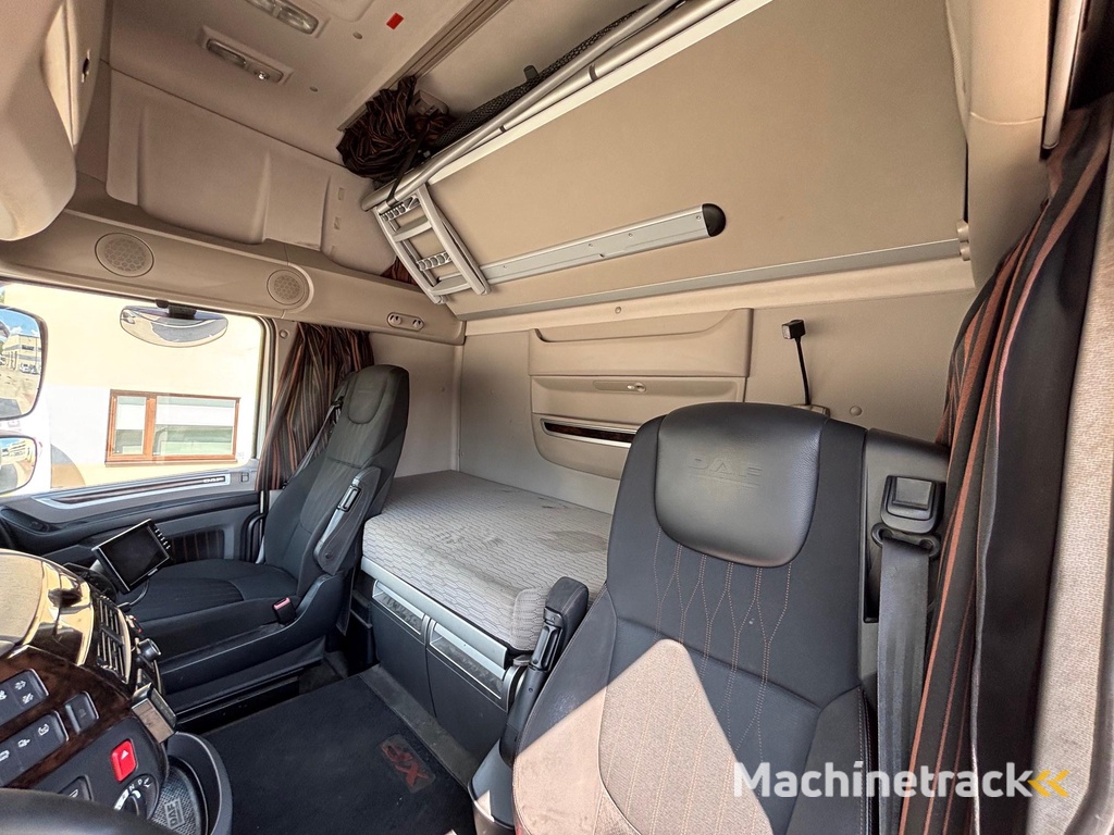 DAF XF530 6x2 + CARRIER SUPRA 1150U