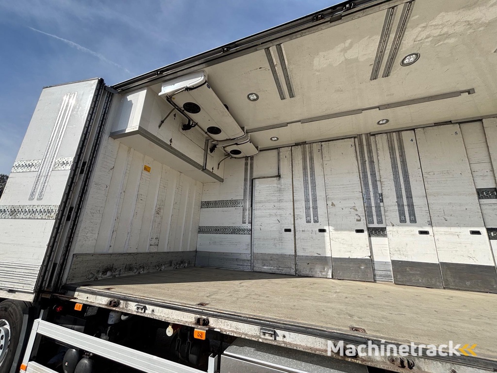 Volvo FM500 6X2*4 + RETARDER + CARRIER SUPRA 1250