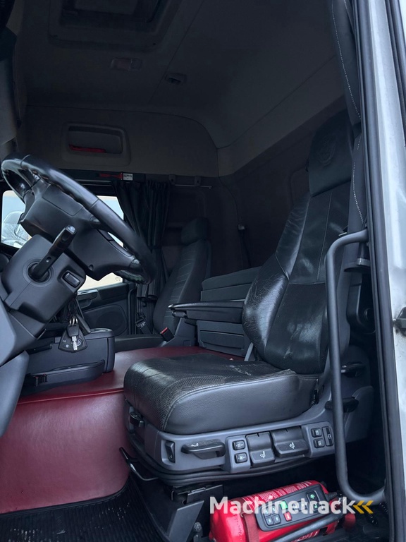 Scania G490 6X2*4 + Retarder + PTO + ADR