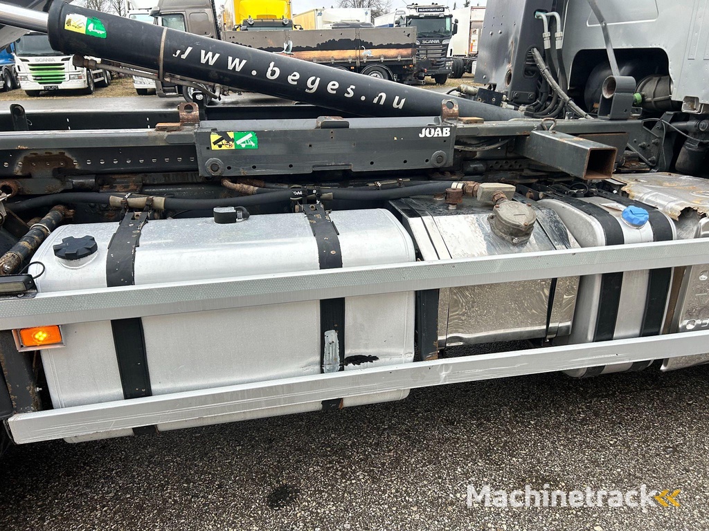 Volvo FM500 6X2 EURO5 + HOOKLIFT + SKIP LOADER