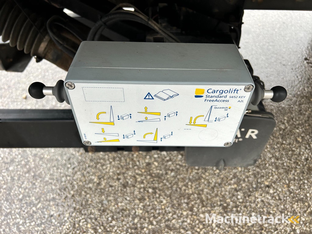 Mercedes-Benz ANTOS 1830 4X2 EURO6 + CARRIER SUPRA 750