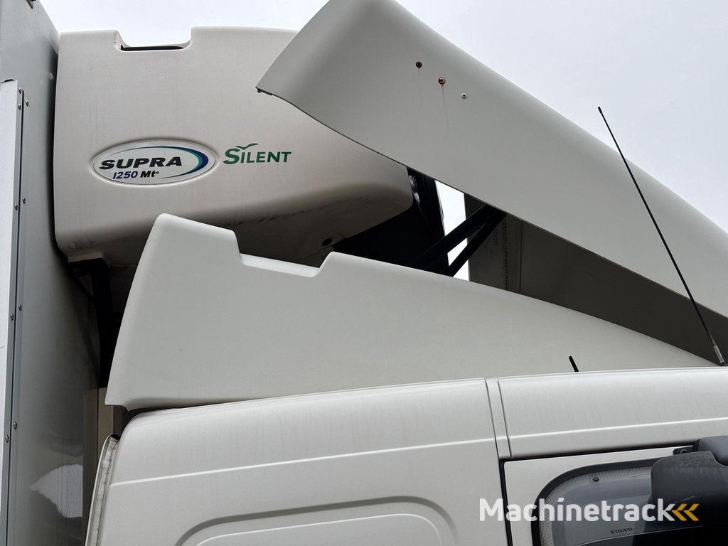 Volvo FM 450 6X2*4 EURO5 + CARRIER SUPRA 1250MT