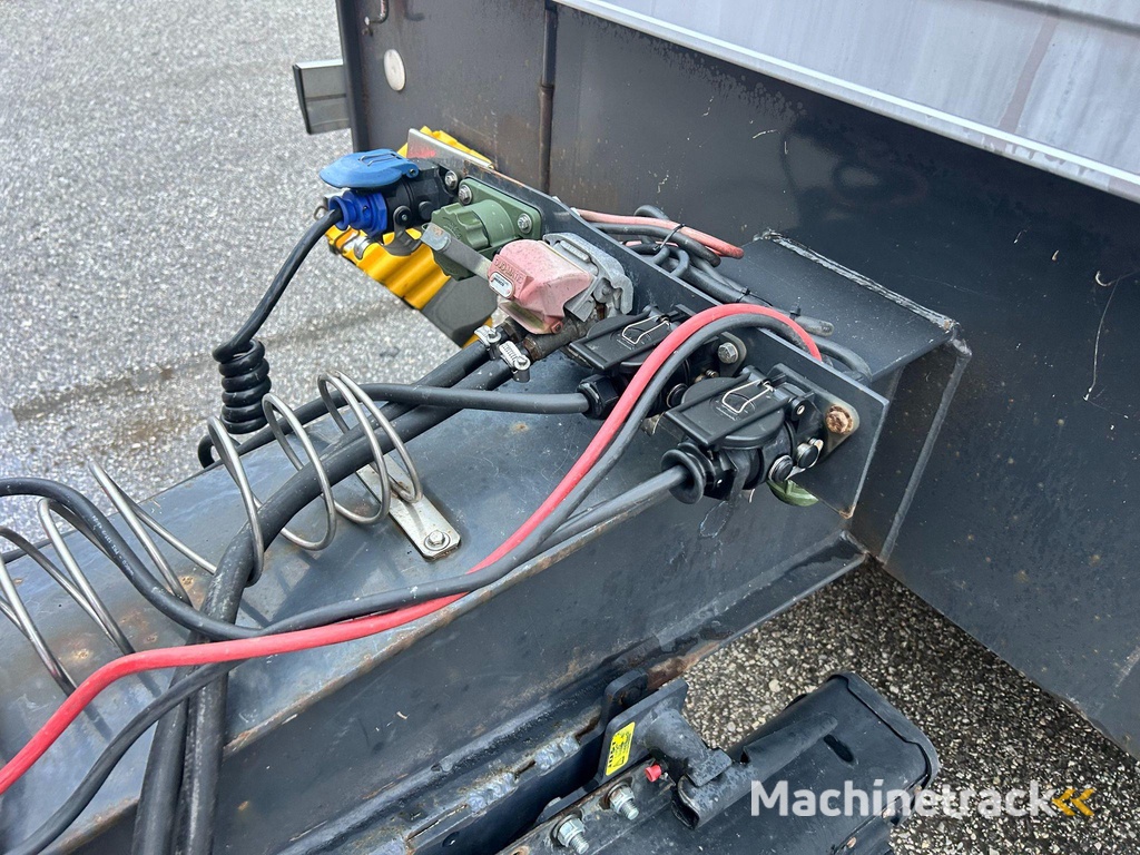 HFR KK18 + AXLE LIFTING + BOX HEATING