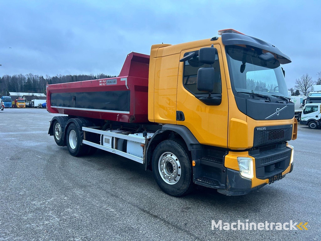 Volvo FE320 6X2*4 EURO6 + BOX VIBRATION