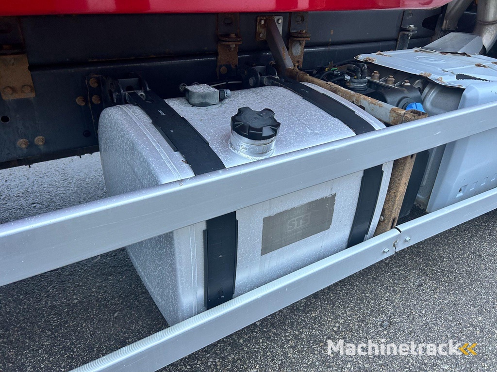 Volvo FE320 6X2*4 EURO6 + BOX VIBRATION