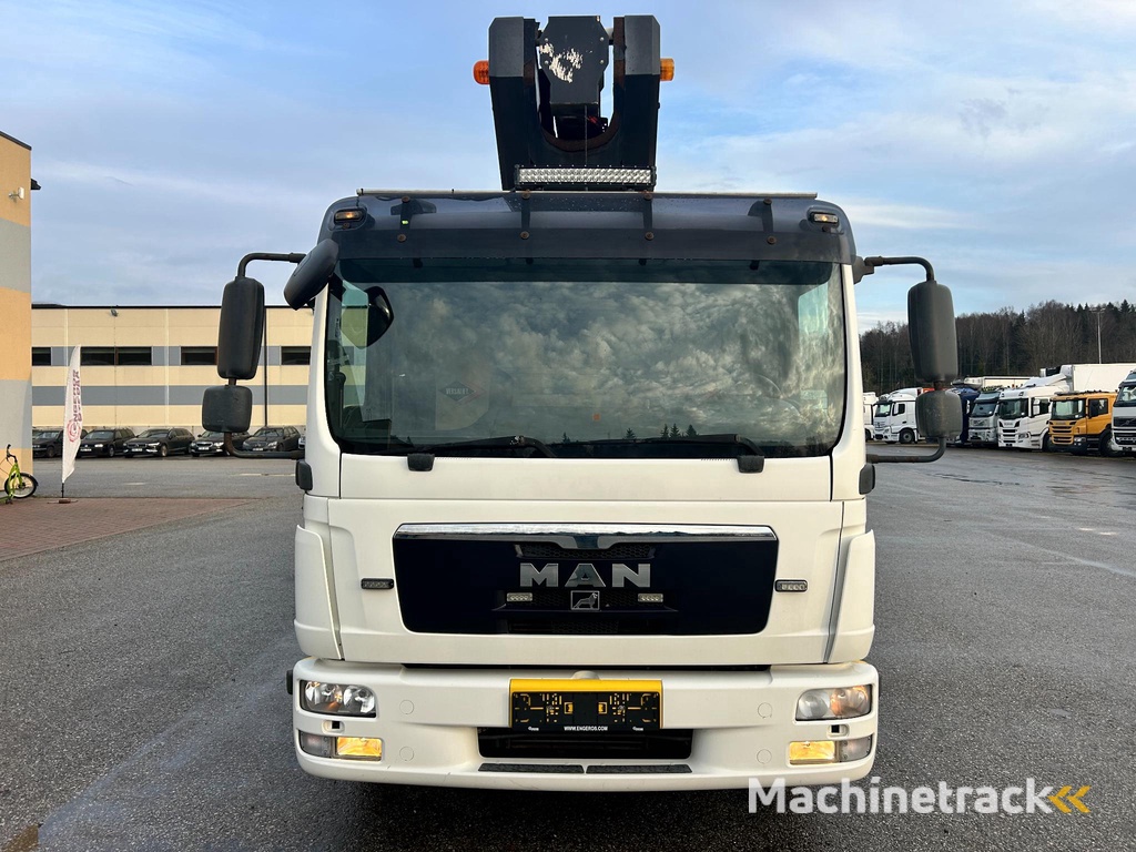 MAN TGL8.180 4X2 EURO5 + VERSALIFT VT-155-FZ