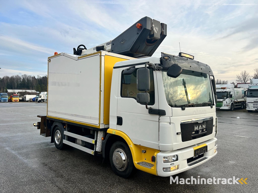 MAN TGL8.180 4X2 EURO5 + VERSALIFT VT-155-FZ