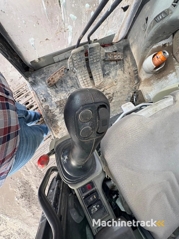 Hitachi ZX225USLC-5B