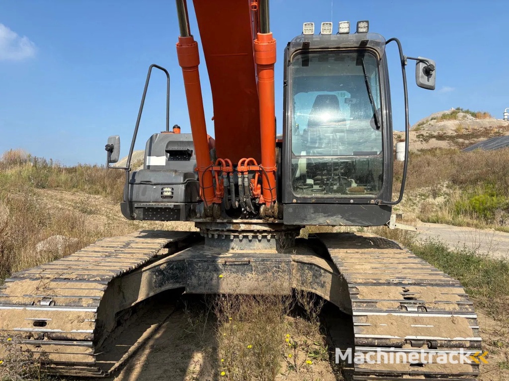 Hitachi ZX250LC-5B
