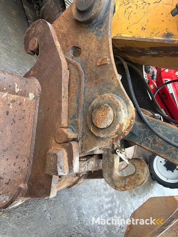 Hyundai Robex 235L CR-9