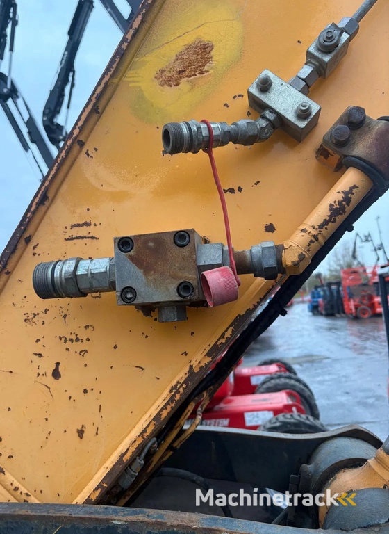 Hyundai Robex 235L CR-9