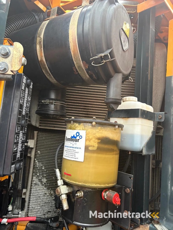 Hyundai Robex 235L CR-9