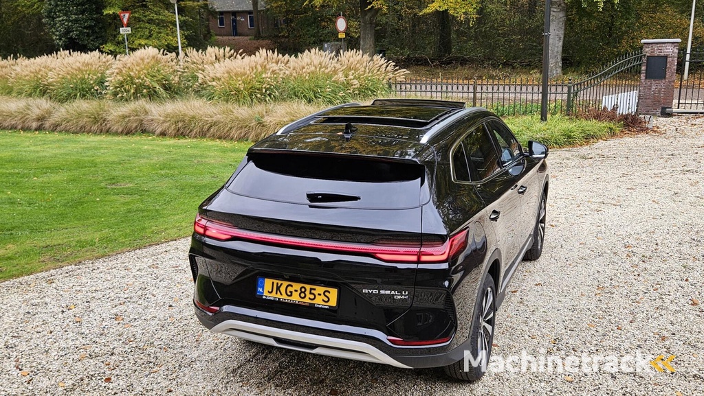 Nieuwe  BYD SEAL U 1.5 DM-i FWD Boost  PHV