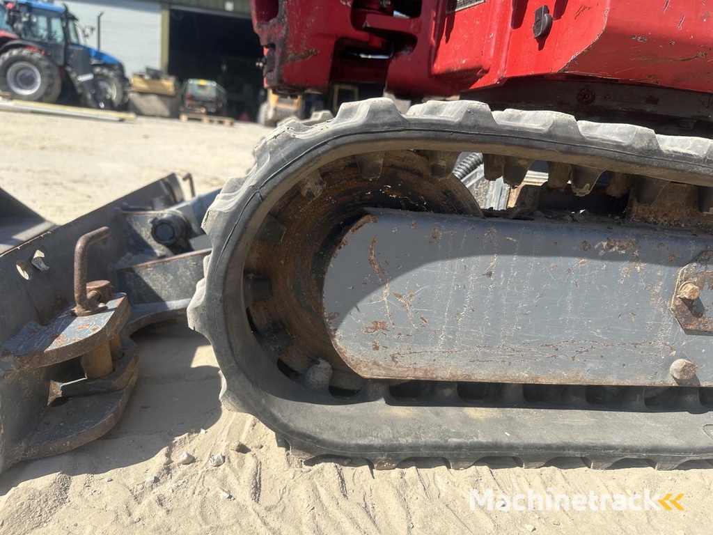 Takeuchi TB 108 3 buckets