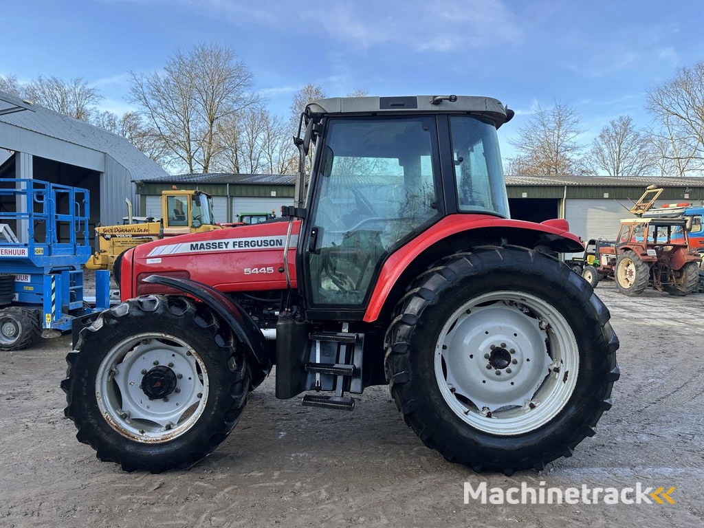 Massey Ferguson 5445