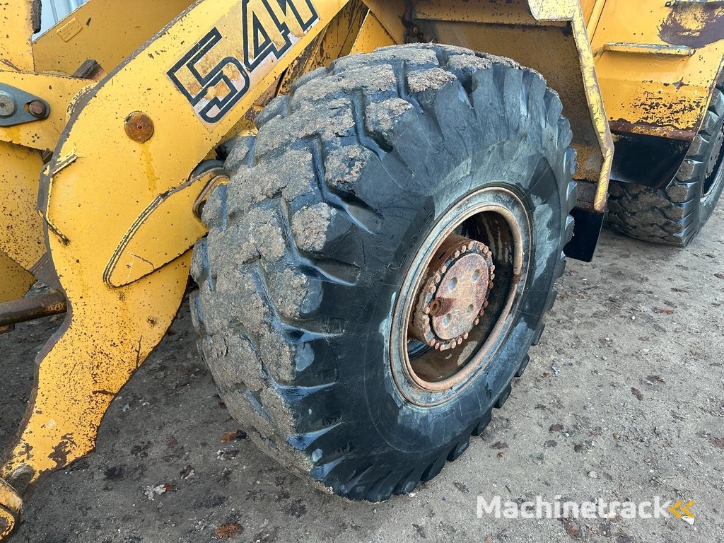 Liebherr L541 Included spare wheels