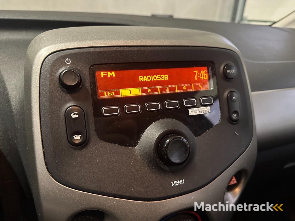 Peugeot 108 1.0 e-VTi Envy - Recent APK - Airco - 5 deurs - Metallic