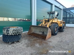 liebherr-l541-spare-wheels