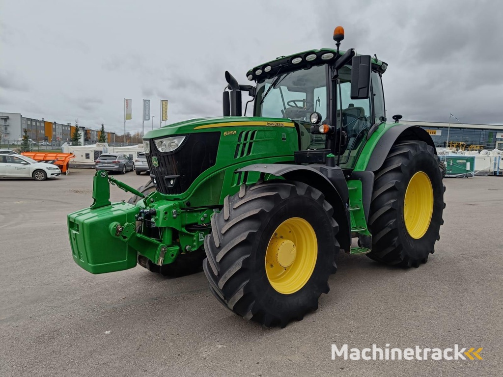 John Deere 6215R