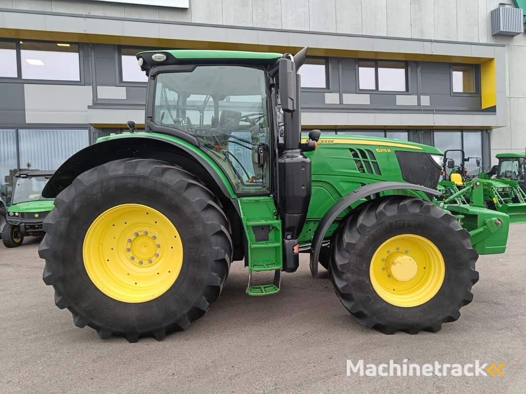 John Deere 6215R