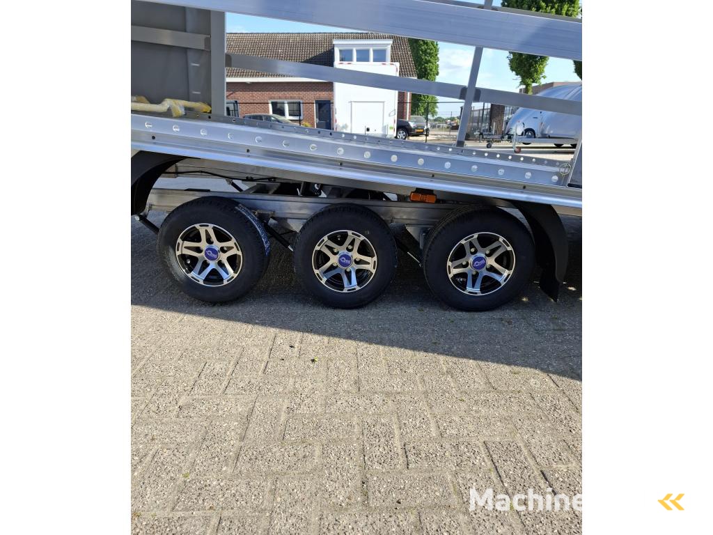 Blyss Silverstone light 520x210 3500kg met huif