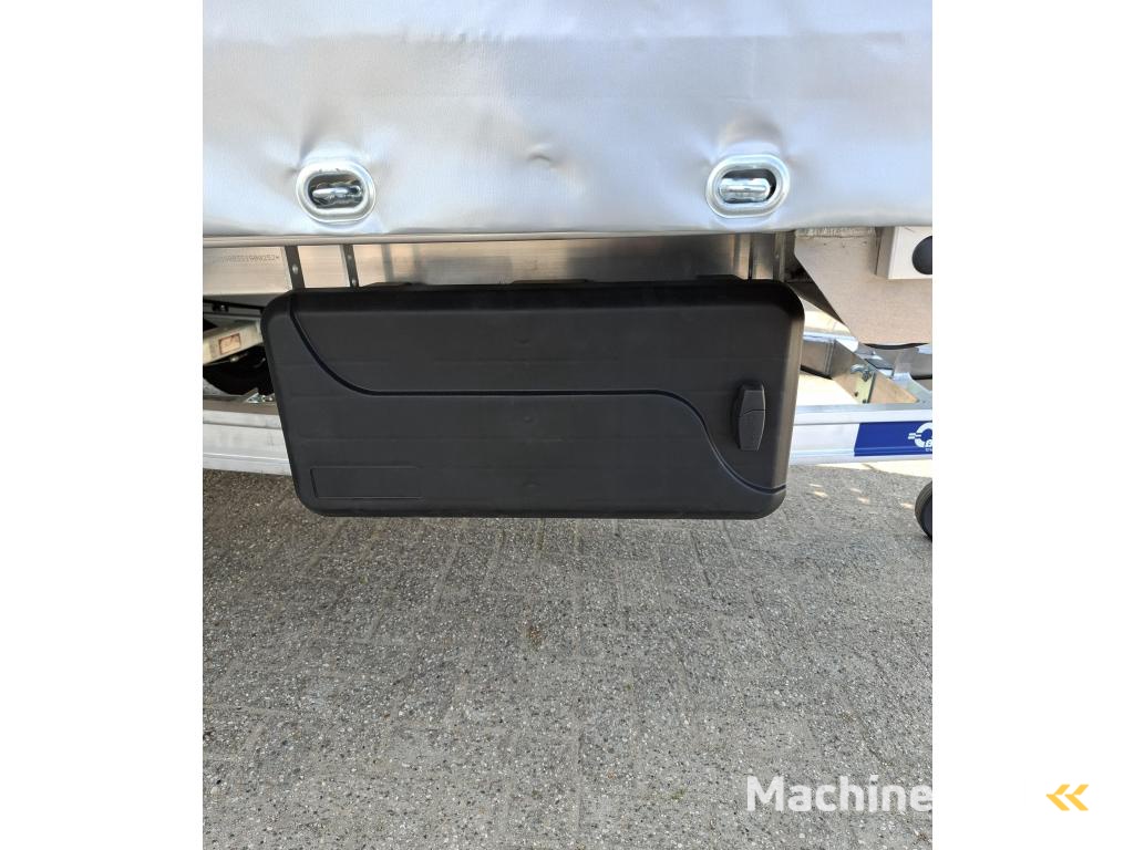 Blyss Silverstone light 520x210 3500kg met huif