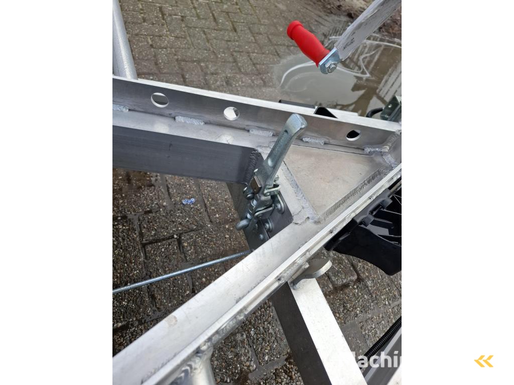 Blyss Silverstone light 450x210 2700kg