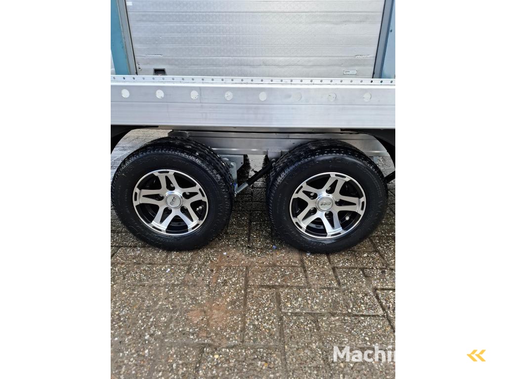 Blyss Silverstone light 450x210 2700kg