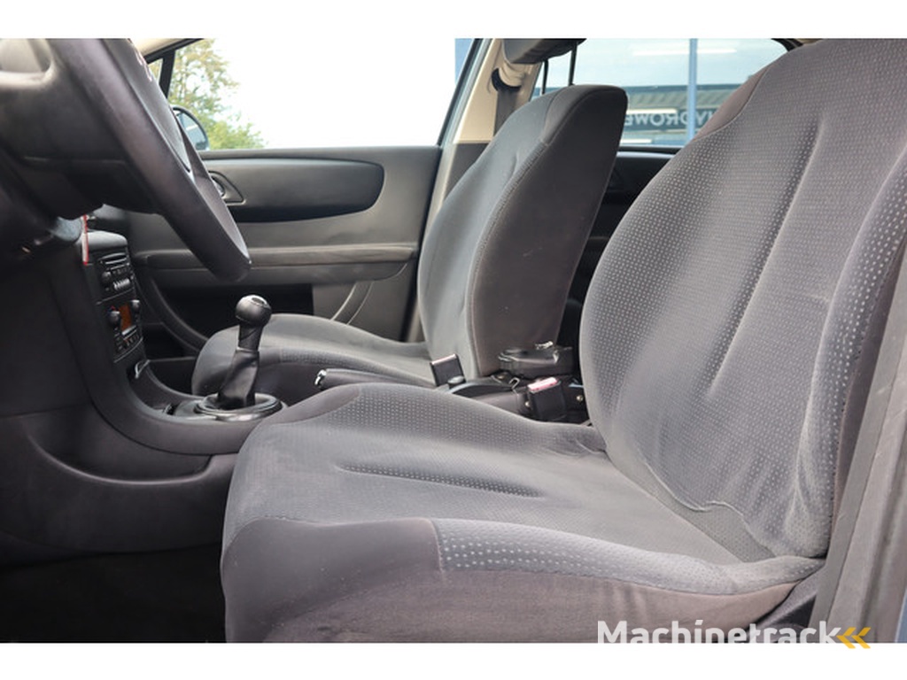 Citroën C4 1.6-16V Image