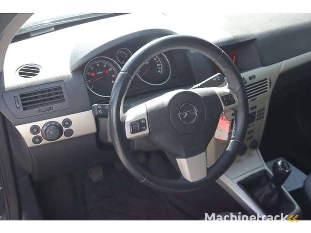Opel Astra 1.4 Essentia
