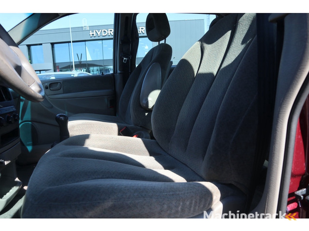 Chrysler Voyager 2.4i SE