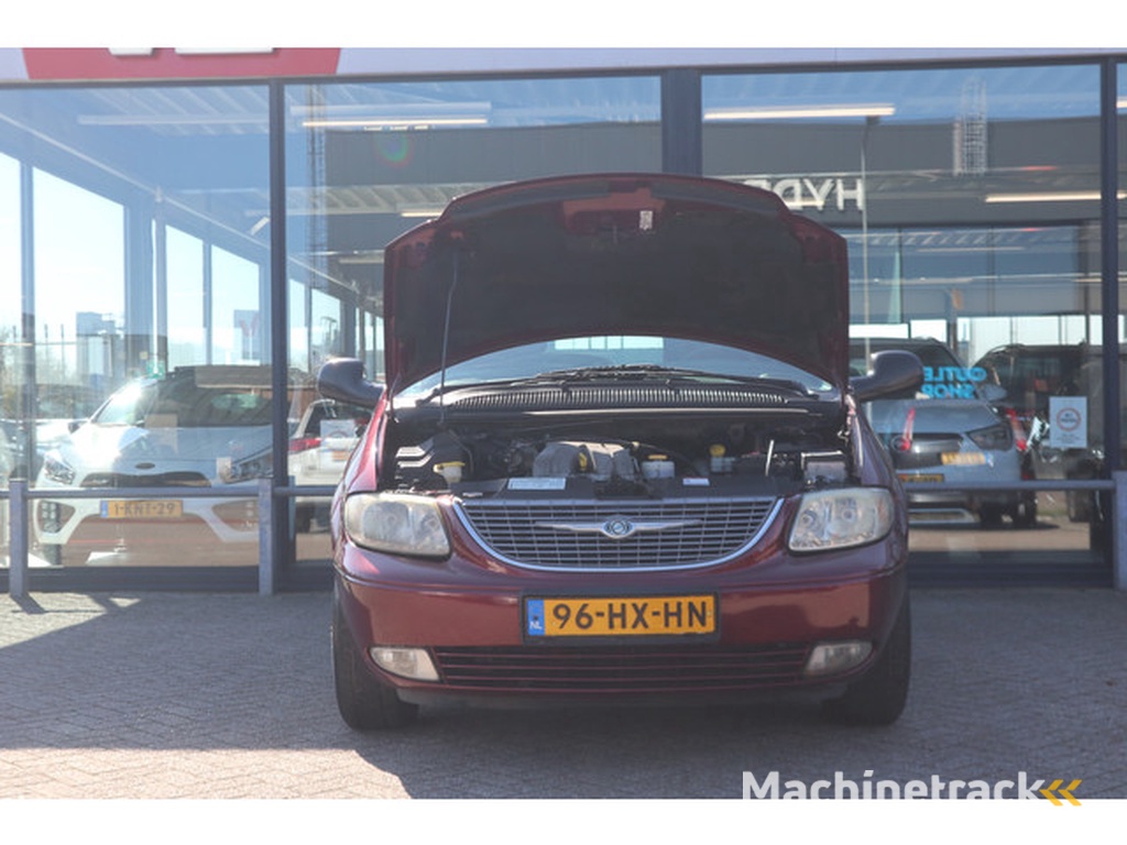 Chrysler Voyager 2.4i SE