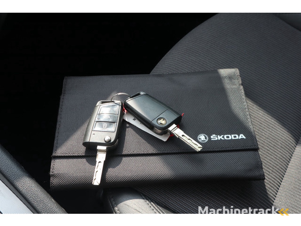 Skoda Octavia Combi Škoda  1.6 TDI Greentech Ambition Business