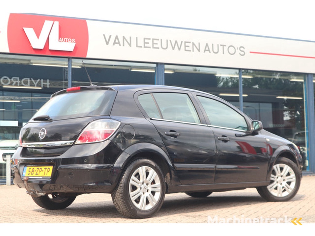 Opel Astra 1.6 Cosmo