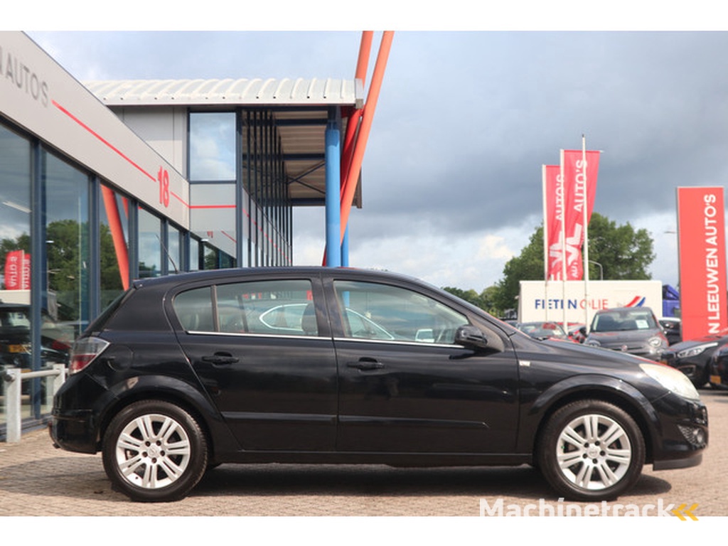 Opel Astra 1.6 Cosmo