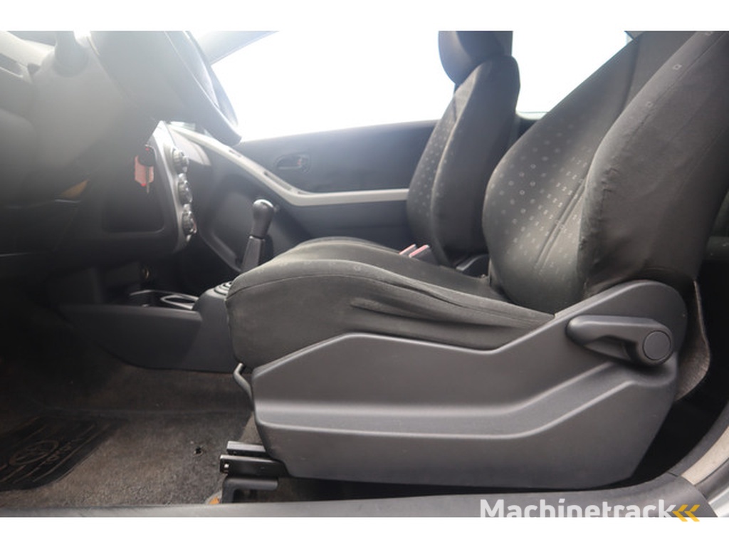 Toyota Yaris 1.0 VVTi Terra