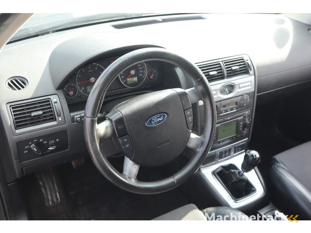 Ford Mondeo Wagon 1.8-16V Platinum